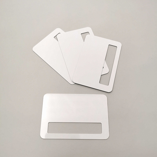 Бейдж 76х51мм с окном 60х12мм (белый SU01), без крепления (50/3000)